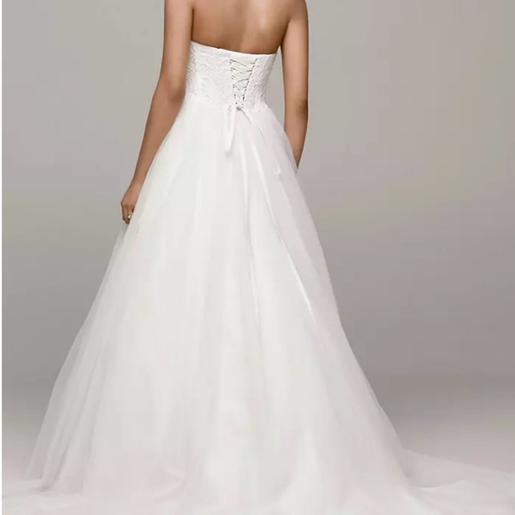 Davids Bridal White Wedding Dress 22w - Picture 2 of 6